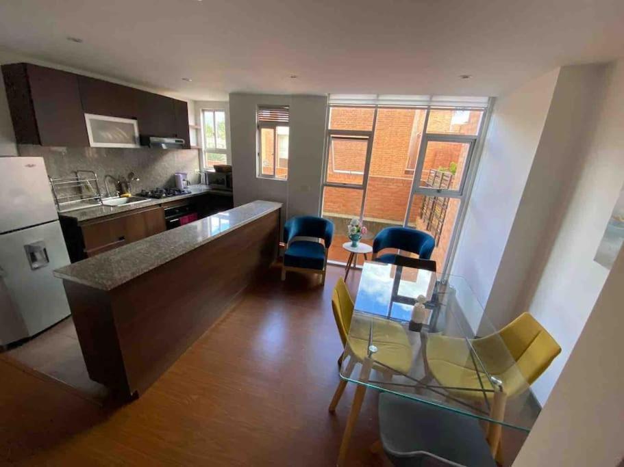 Con Terraza Privada- Clinica Reina Sofia * Bogotá